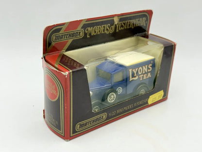 1930 MODEL A FORD VAN Matchbox 1986 Niebieski 1:40 Made in Macau Lyons' Tea – zdjęcie 3
