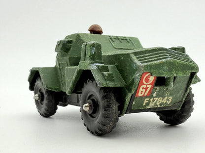 DAIMLER SCOUT CAR Corgi '70 Zielony 1:64 Made in Wielka Brytania – zdjęcie 3