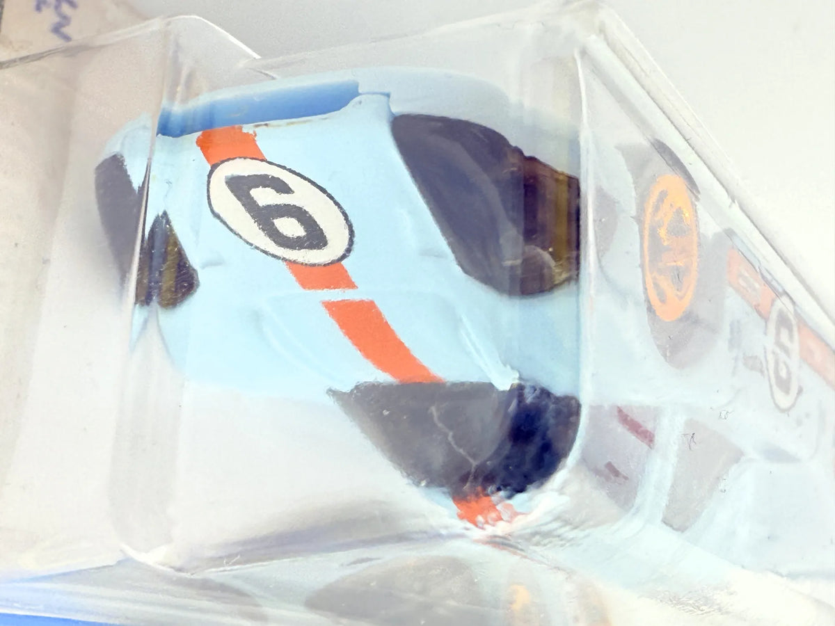 FORD GT40 MK.IV, GULF, Hot Wheels 2022 Resoraki, Die cast Jasnoniebie. 1:64 – zdjęcie 3