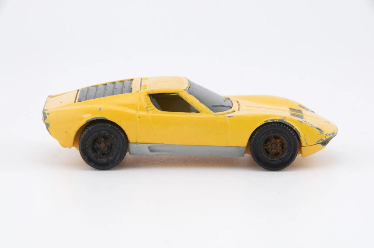 Lamborghini Miura P400S Matchbox Żółty 1:64 – zdjęcie 3