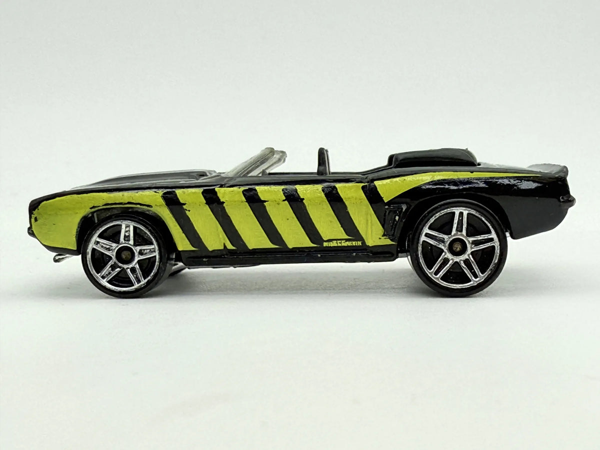 Camaro Hot Wheels Czarny 1:64 – zdjęcie 3