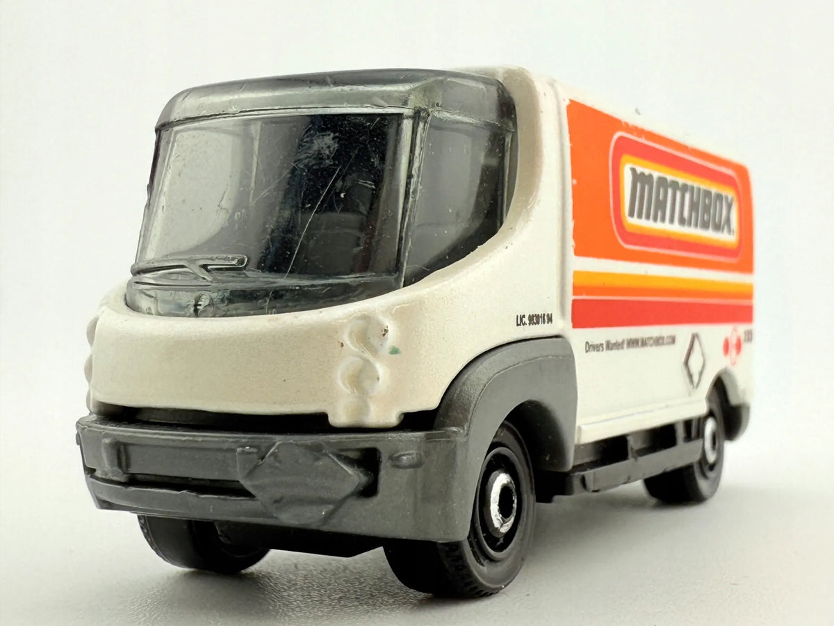 Electric Van Matchbox 2017 Biały 1:64 – zdjęcie 3