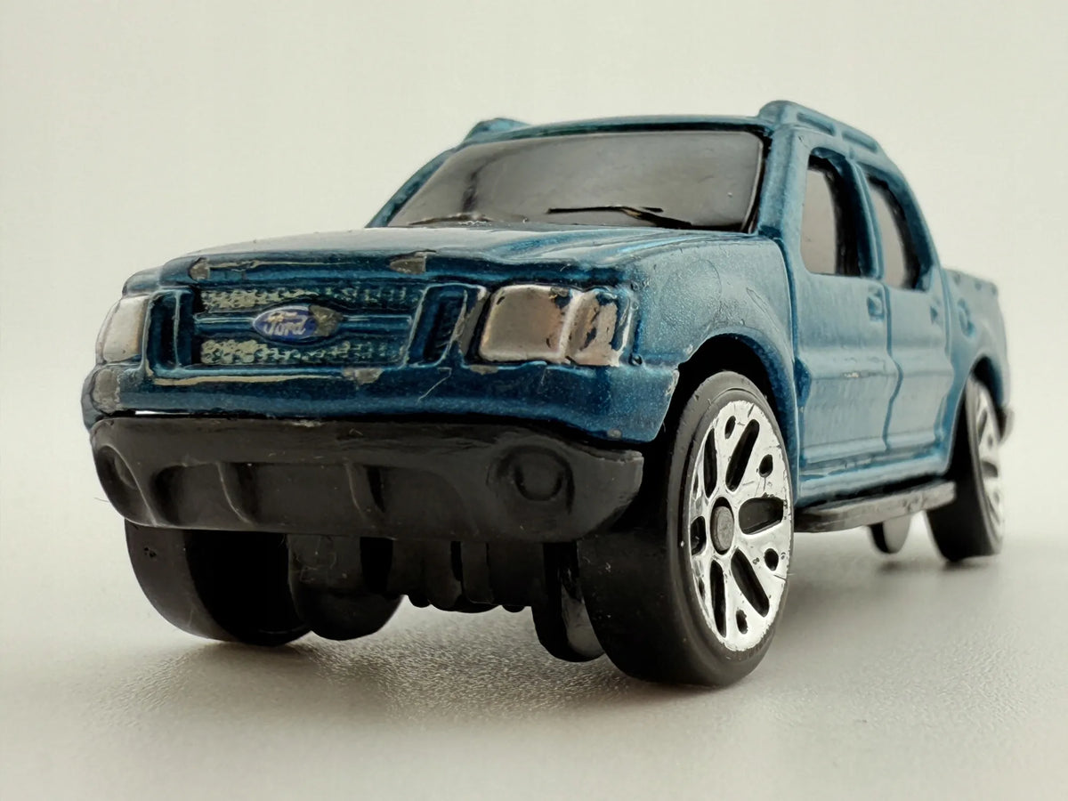 Ford Sport Trac Majorette Niebieski 1:64 – zdjęcie 3