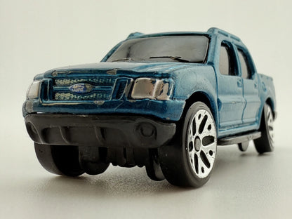 Ford Sport Trac Majorette Niebieski 1:64 – zdjęcie 3