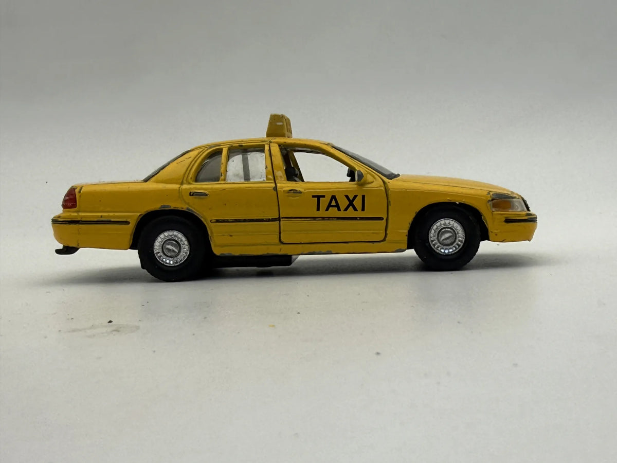 FORD 1999 CROWN VICTORIA TAXI WELLY 1999 ŻÓŁTY 1:29 – zdjęcie 3