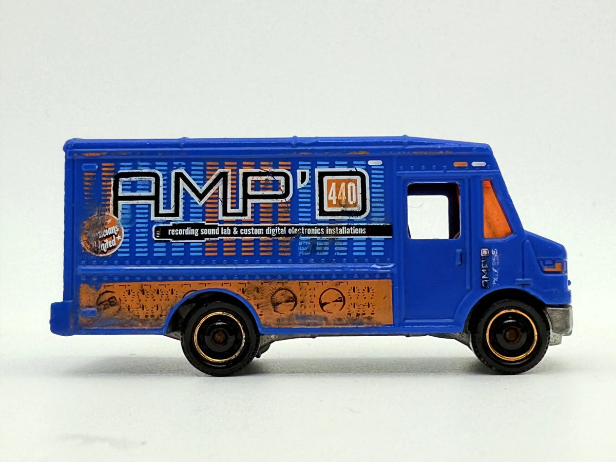 Express Delivery Matchbox Niebieski 1:64 – zdjęcie 3