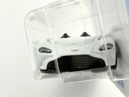 ASTON MARTIN V12 SPEEDSTER, Hot Wheels 2021, Die cast HHF41, Biały, 1:64 – zdjęcie 3