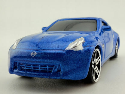 2009 Nissan 370Z Maisto 2009 Niebieski 1:64 – zdjęcie 3