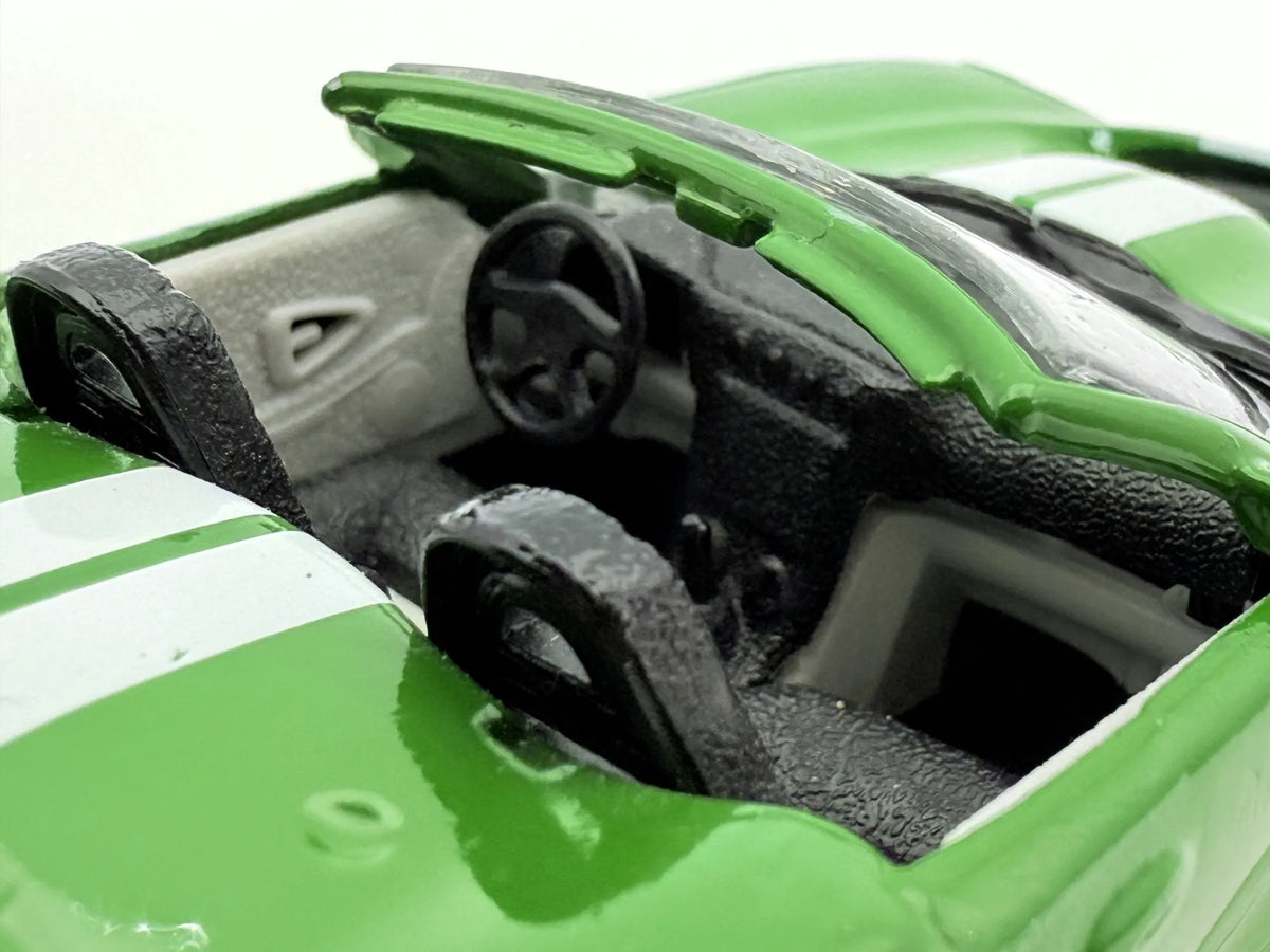 Shelby Series One Maisto Zielony 1:43 – zdjęcie 3