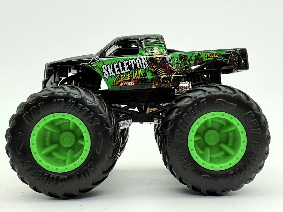 Skeleton Crew Monstrer Truck Hot Wheels Czarny 1:64 – zdjęcie 3