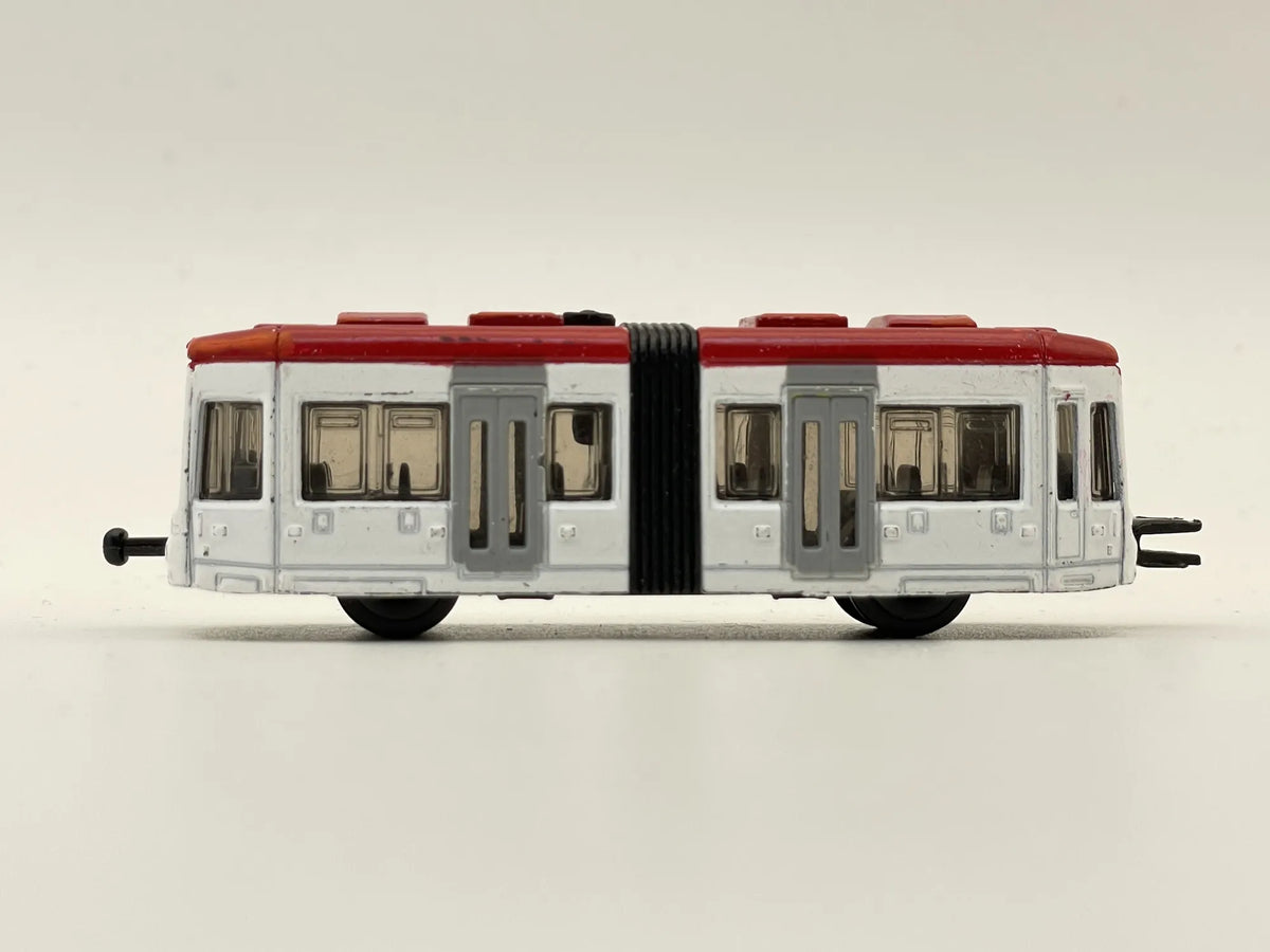 Tramwaj Miejski SIKU 1:87 Czerwono-Biały – zdjęcie 3