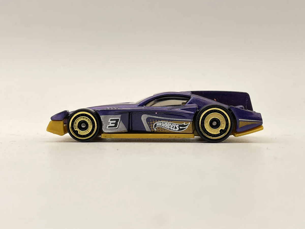 FORMUL8R, 3, Hot Wheels 2005, Die cast 1 NL, Fioletowy, 1:64, Resoraki – zdjęcie 3
