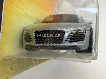 AUDI R8 Mbx Metal Matchbox 2007 Srebrny 1:64 – zdjęcie 3