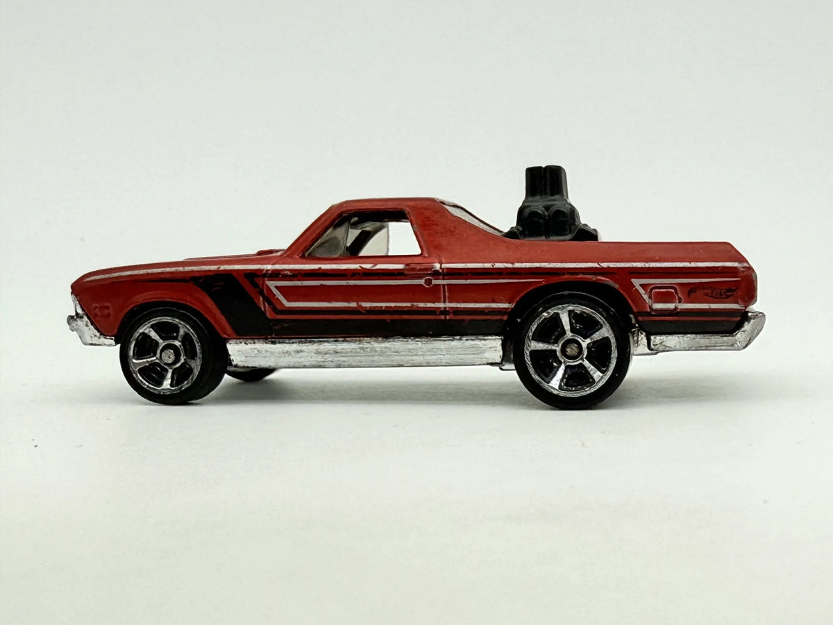 '68 El Camino Hot Wheels Czerwony 1:64 – zdjęcie 3