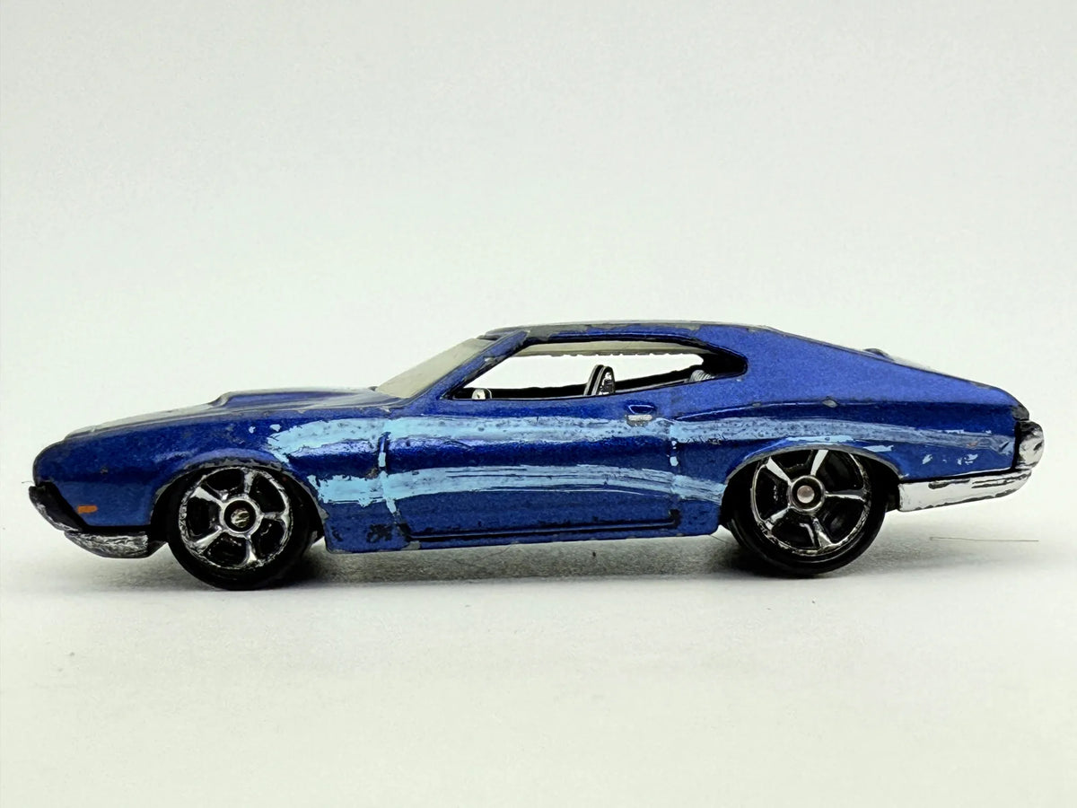 72 Ford Grand Torino Sport Hot Wheels Niebieska 1:64 – zdjęcie 3