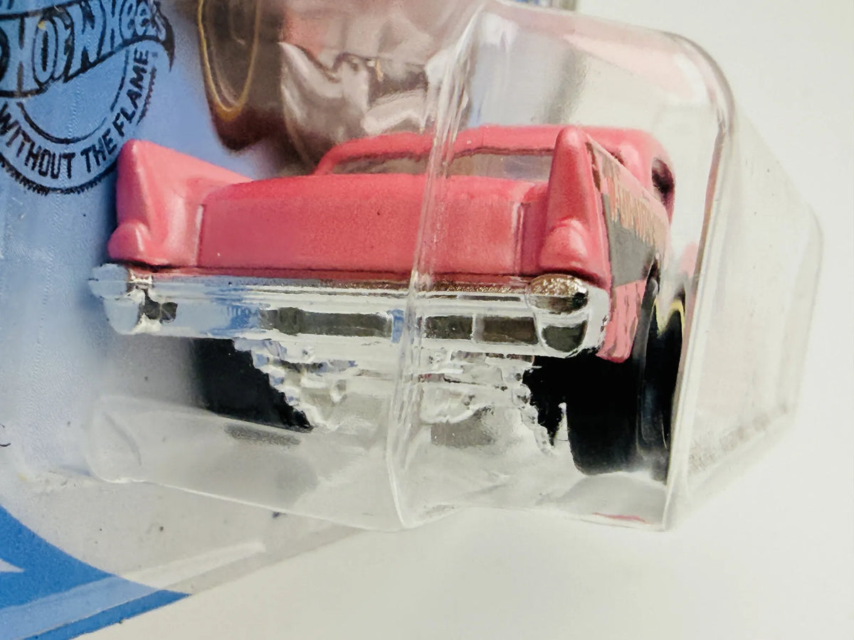 '57 Chevy Hot Wheels 2020 Rod Squad 1:64 Różowy – zdjęcie 3