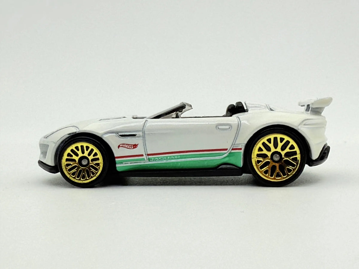 F-Type Project 7 Hot Wheels Biała 1:64 – zdjęcie 3