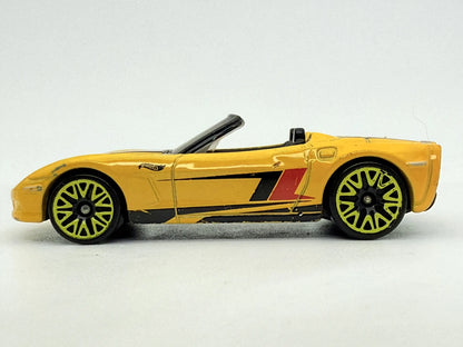 Corvette C6 Hot Wheels Żółty 1:64 – zdjęcie 3