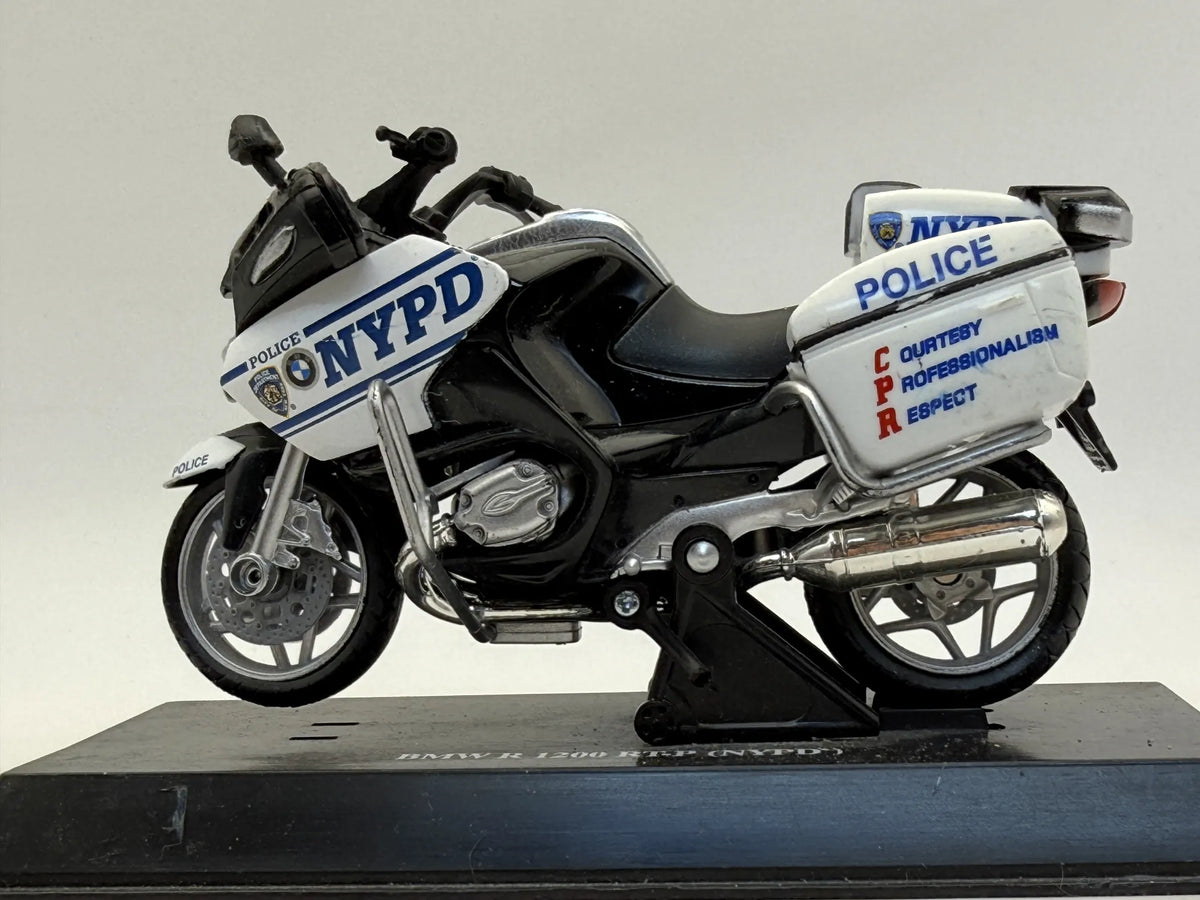 MOTOCYKL BMW R 1200 (NYPD) POLICJA New-Ray 2019 Biały 1:16 – zdjęcie 3