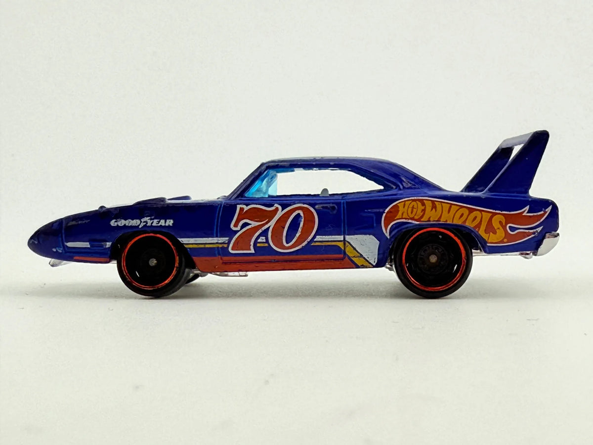 Plymouth Superbird Hot Wheels 2012 Niebieski 1:64 – zdjęcie 3