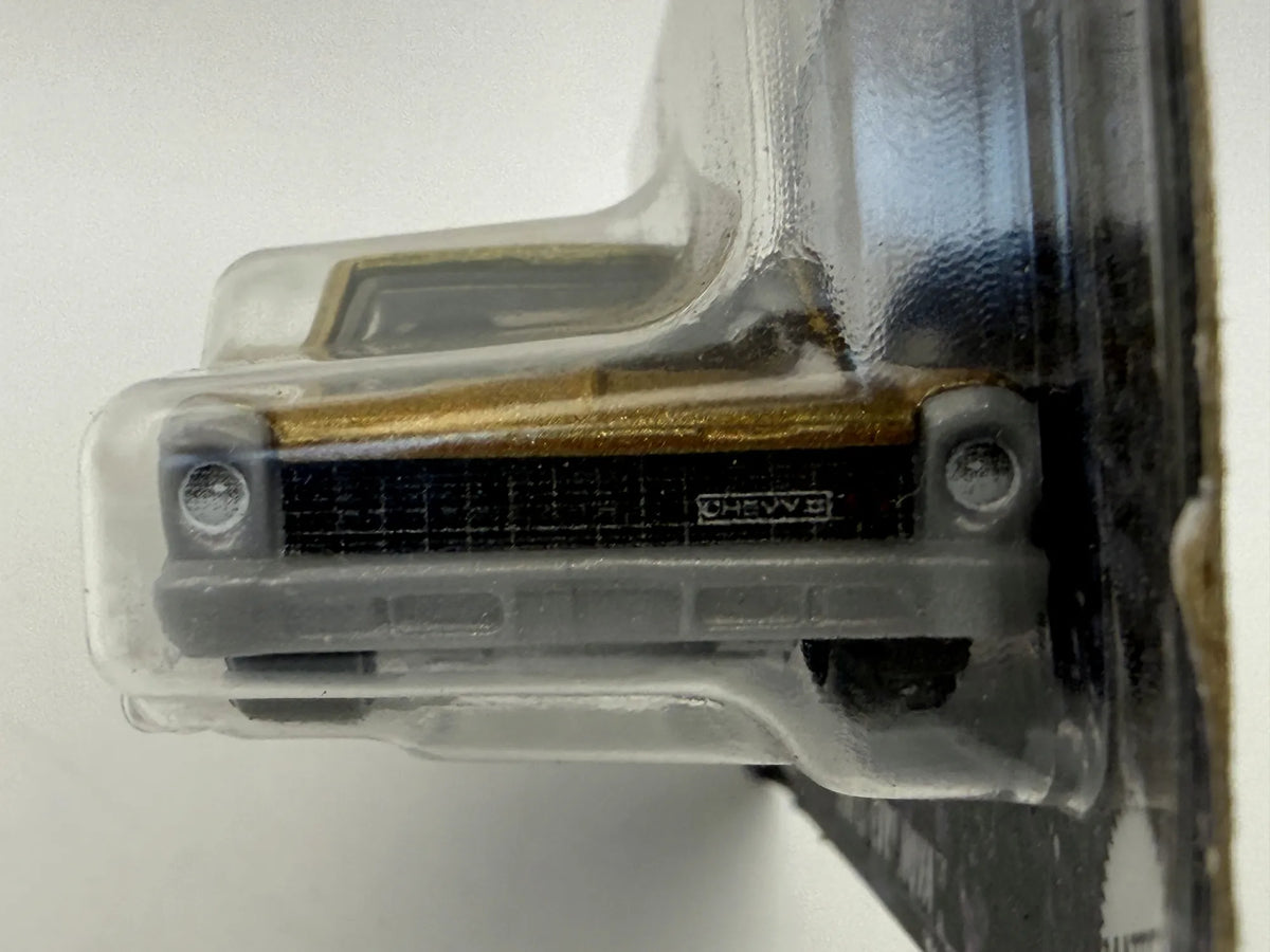 1966 CHEVY NOVA FAST & FURIOUS Hot Wheels 2024 Złoty 1:64 – zdjęcie 3