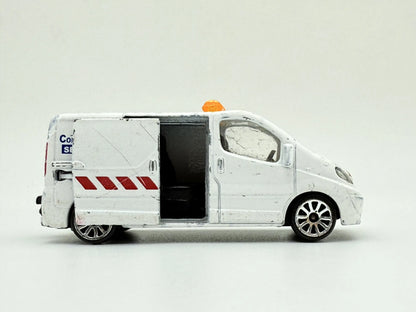 RENAULT TRAFIC, Karetka, Majorette, Resoraki, Die cast REF:239B, Biały 1:64 – zdjęcie 3