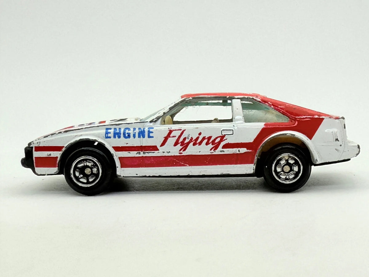 Sportowe Coupe Yatming Biało-Czerwony 1:60 – zdjęcie 3