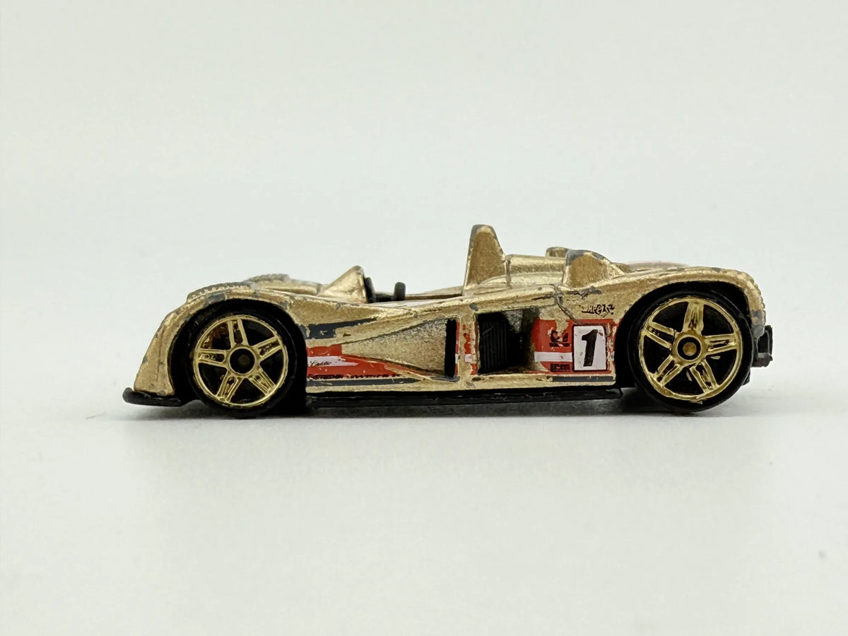 CADILLAC LMP, Hot Wheels 2000, Die cast GMT94, Złoty, 1:64, Resoraki – zdjęcie 3