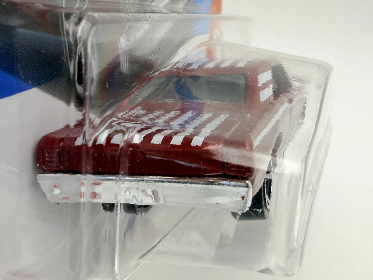 '68 Dodge Dart Muscle Mania Hot Wheels 2024 Czerwony 1:64 – zdjęcie 3