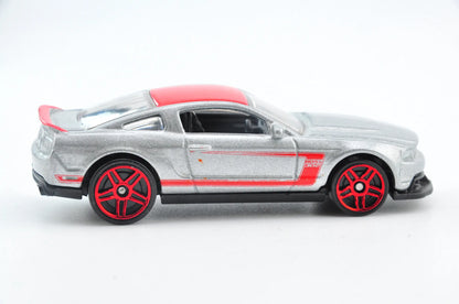 '12 Ford Mustang Boss Laguna Seca, Hot Wheels 2011, Die cast, Srebrny, 1:64 – zdjęcie 3