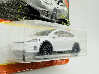 Tesla Model X Matchbox 2022 Mainline 1:64 Blister Biały – zdjęcie 3