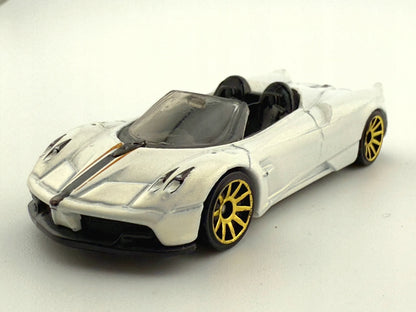 PAGANI HUAYRA ROADSTER, Hot Wheels 2017, Resoraki Die cast DTW86 Biały 1:64 – zdjęcie 3