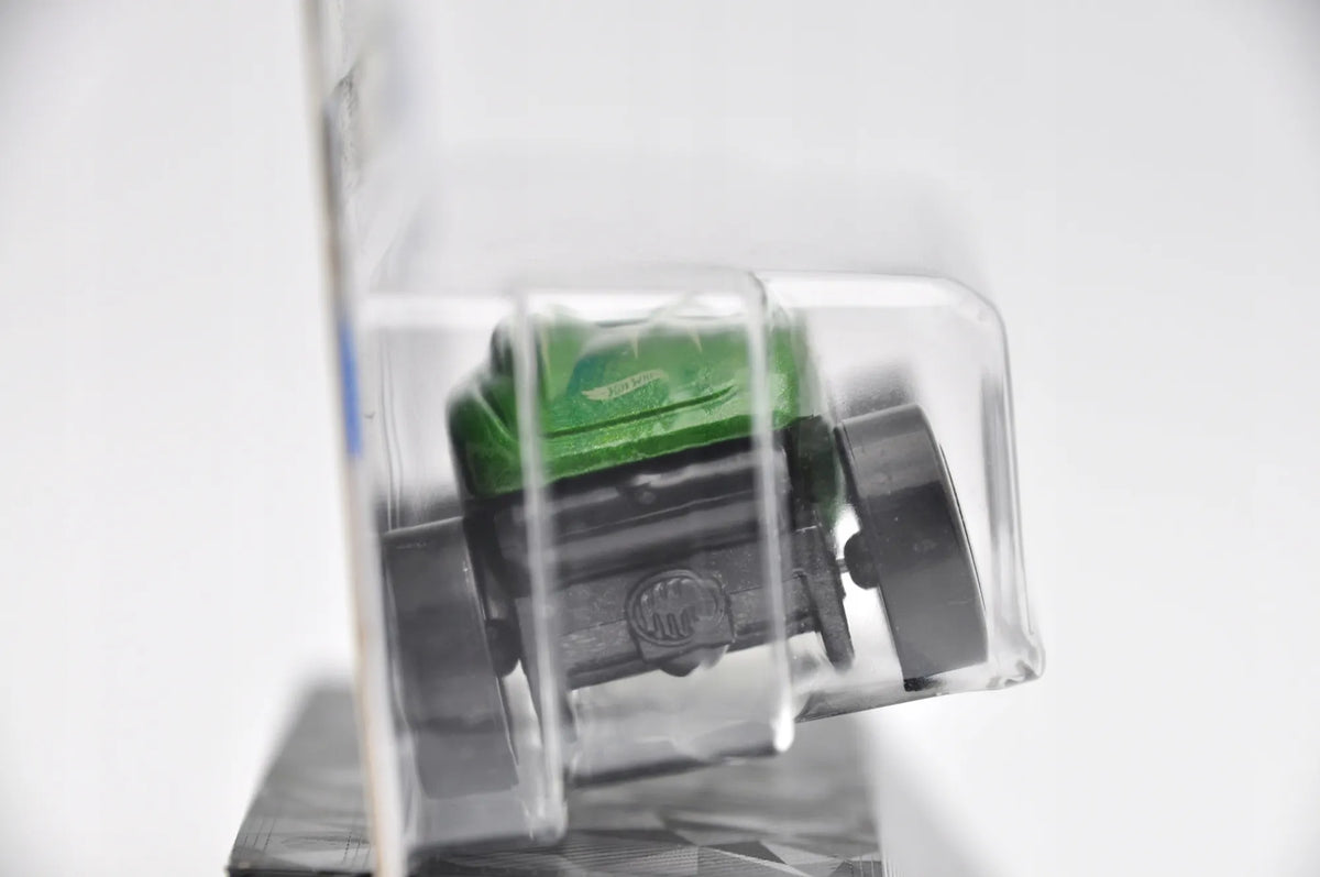 MAX STEEL Hot Wheels 2024 Zielony 1:64 – zdjęcie 3