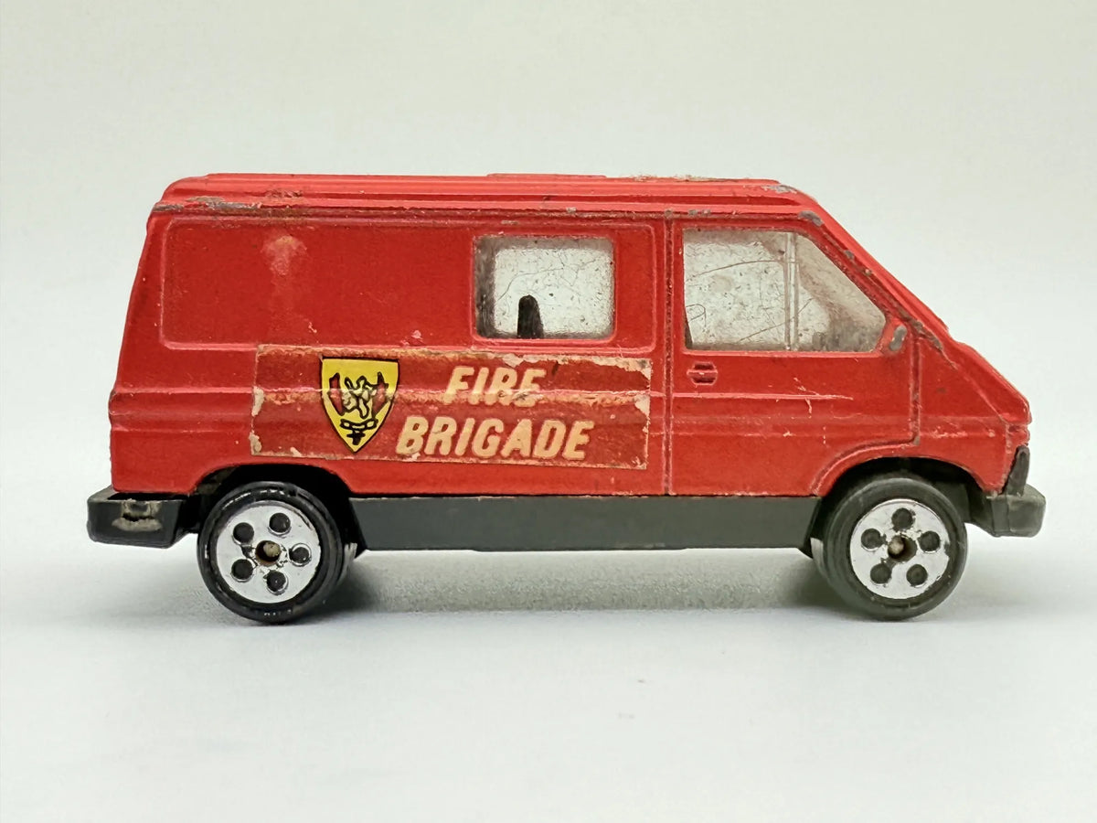 1985 RENAULT TRAFIC FIRE BRIGADE VAN, VINTAGE Model Die cast, Czerwony 1:64 – zdjęcie 3