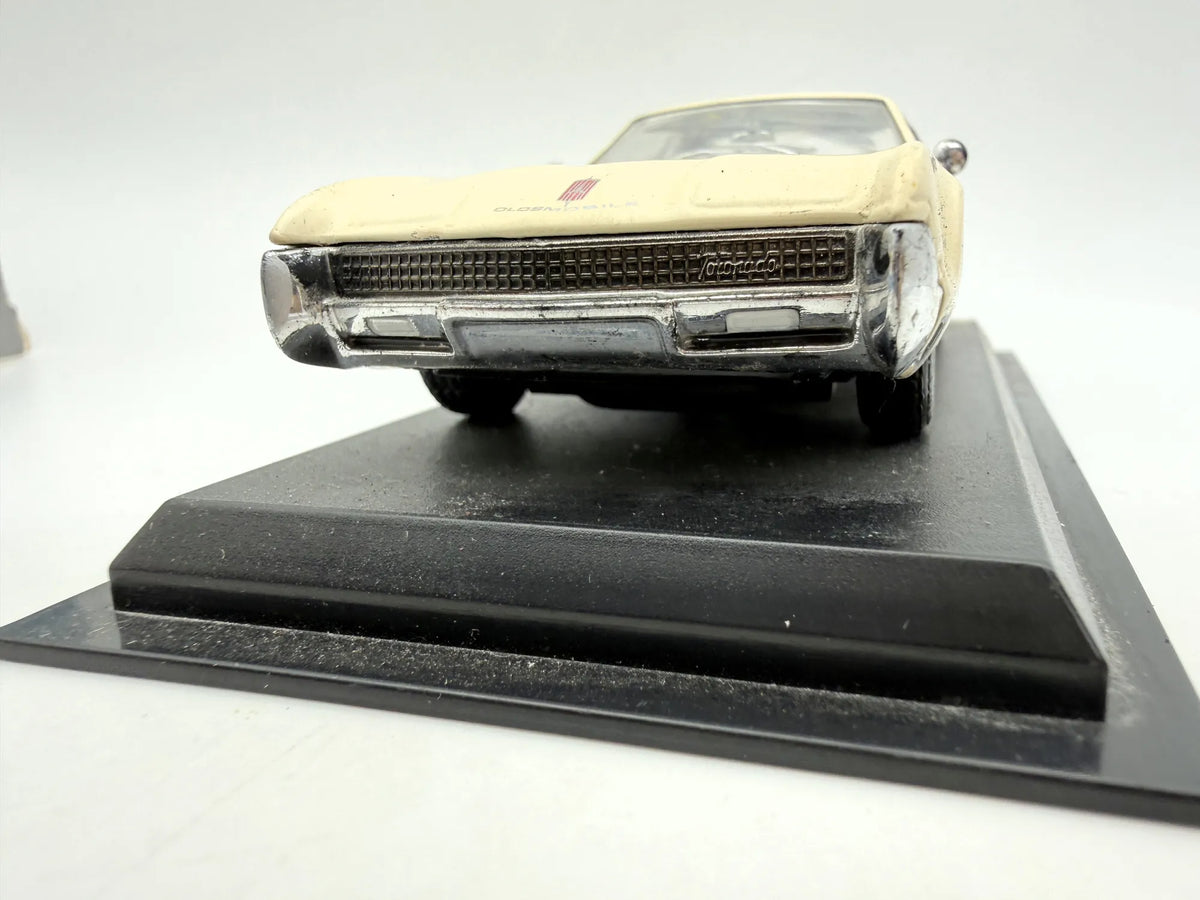 OLDSMOBILE TORONADO, Minichamps, Die cast, Kremowy, 1:43, Resoraki – zdjęcie 3