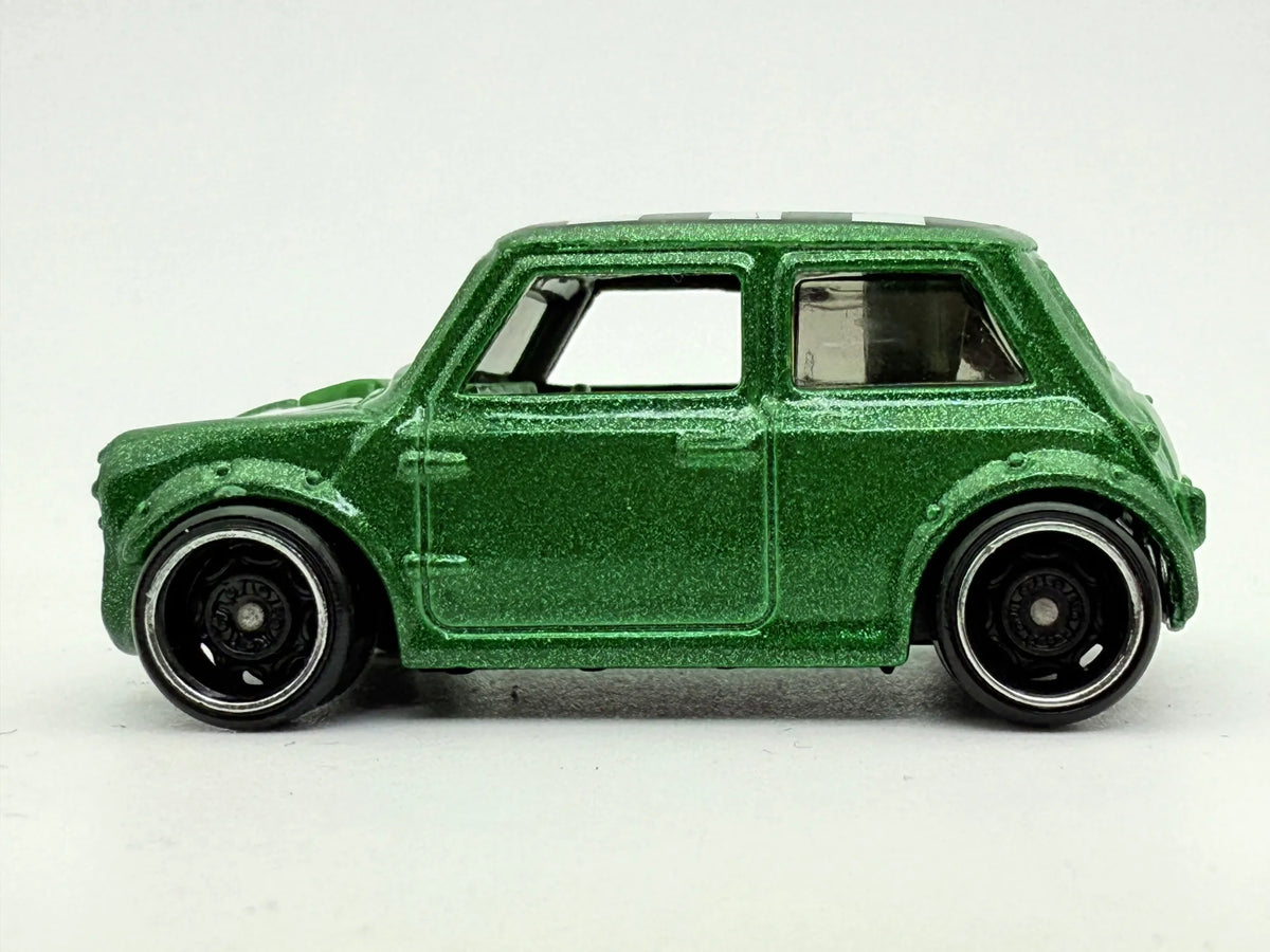 Morris Mini Hot Wheels Zielony 1:64 – zdjęcie 3