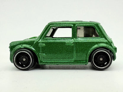 Morris Mini Hot Wheels Zielony 1:64 – zdjęcie 3
