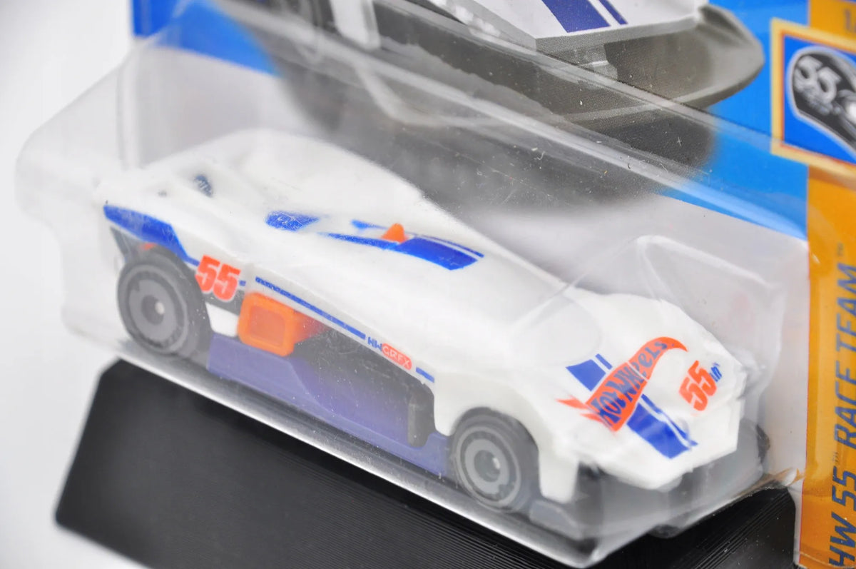 Hw 55 Race Team Mainline Hot Wheels 2023 Biały 1:64 – zdjęcie 3