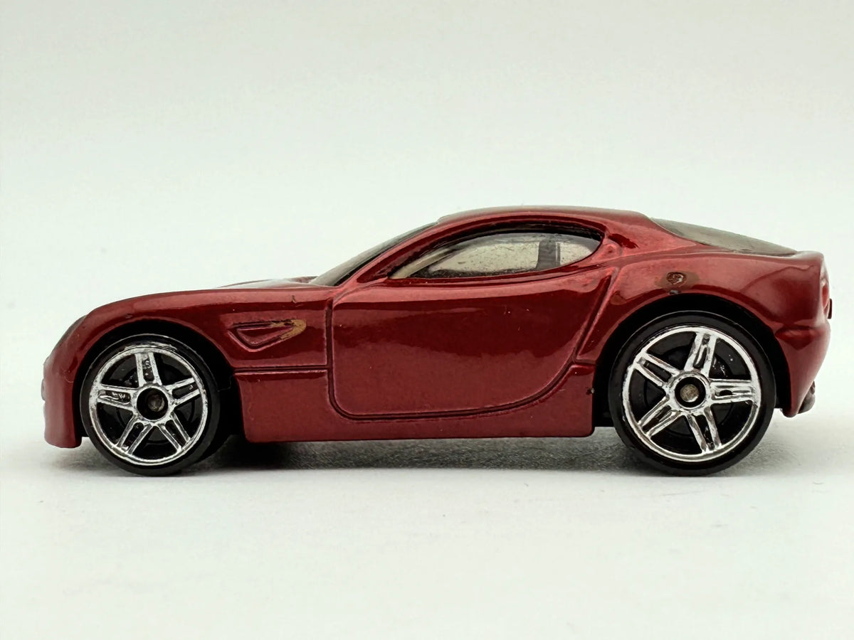 Alfa Romeo 8C Competizione Hot Wheels Czerwony 1:64 – zdjęcie 3