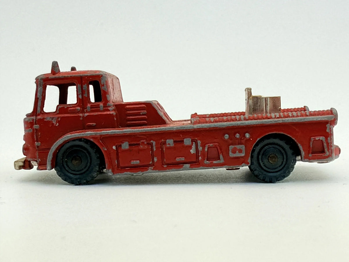 Simon Snorkel Fire Engine Husky Czerwony 1:64 Made in Wielka Brytania – zdjęcie 3