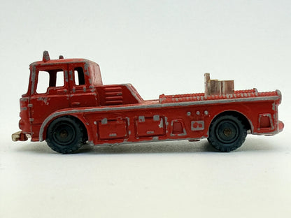 Simon Snorkel Fire Engine Husky Czerwony 1:64 Made in Wielka Brytania – zdjęcie 3