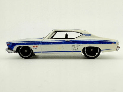 '69 CHEVELLE SS 396 TM GM, Hot Wheels 2007, Resoraki, Die cast, Biały, 1:64 – zdjęcie 3