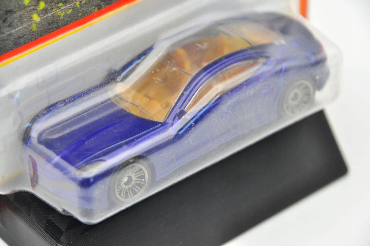Fisker Karma Superfast Matchbox 2022 Niebieski 1:64 – zdjęcie 3