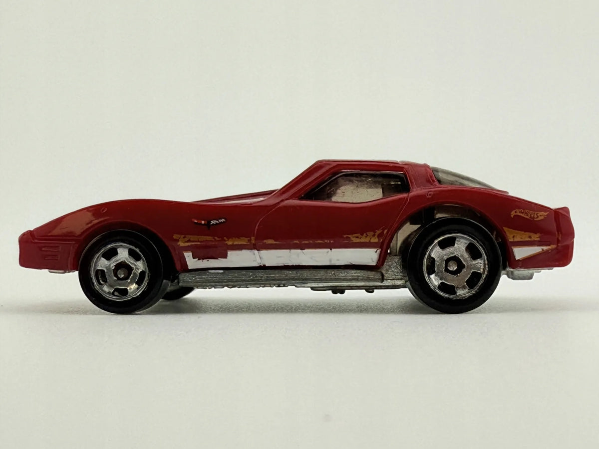Chevrolet Corvette Mainline Hot Wheels Czerwony 1:64 – zdjęcie 3