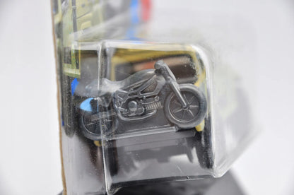 '67 JEEPSTER COMMANDO Hot Wheels 2023 Żółty 1:64 – zdjęcie 3
