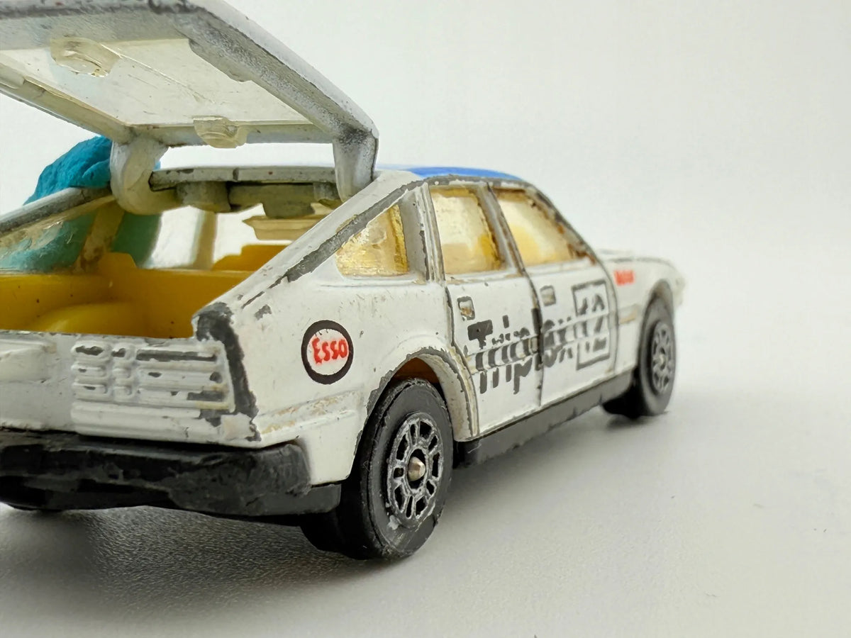 Rover 3500 Corgi Biały 1:43 Made in Gt Britain – zdjęcie 3