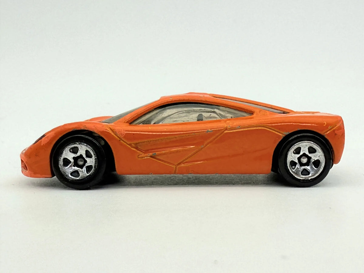 Mclaren F1 Hot Wheels 2020 1:64 Pomarańczowy – zdjęcie 3