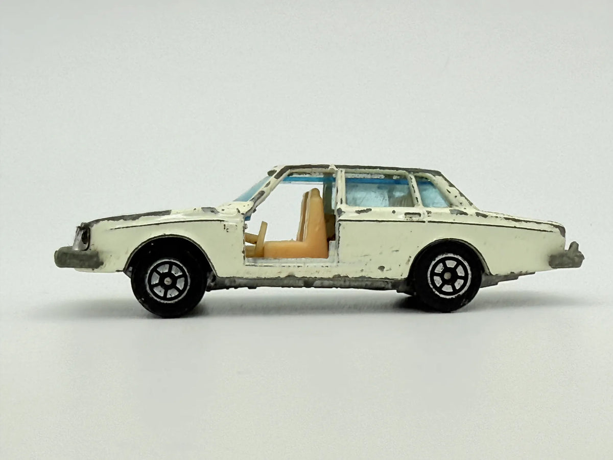 Volvo 244 Dl, Yatming, Resoraki, Die cast 1:64 – zdjęcie 3