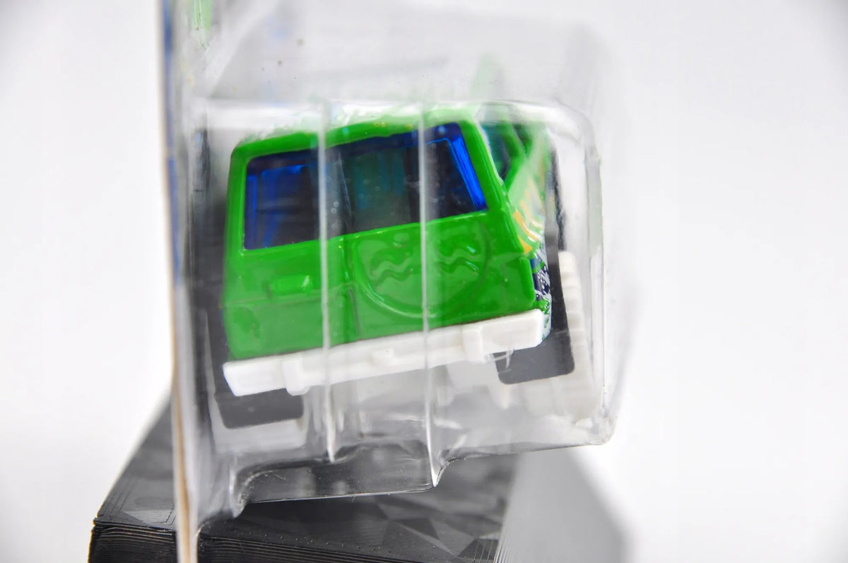 NISSAN PATROL CUSTOM Hot Wheels 2024 Die cast HTC89 Zielony, 1:64, Resoraki – zdjęcie 3