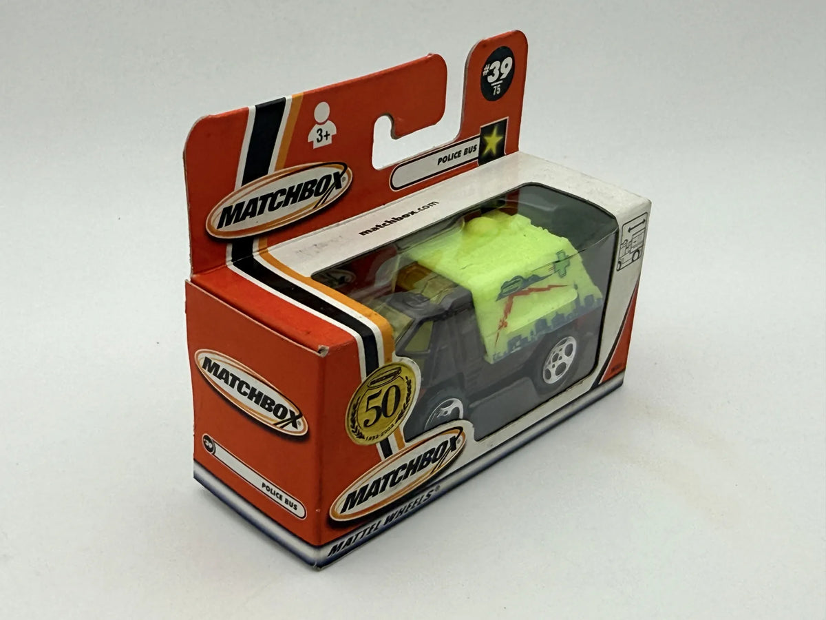 POLICE BUS Mainline Policja Matchbox 2001 Zielony 1:64 – zdjęcie 3